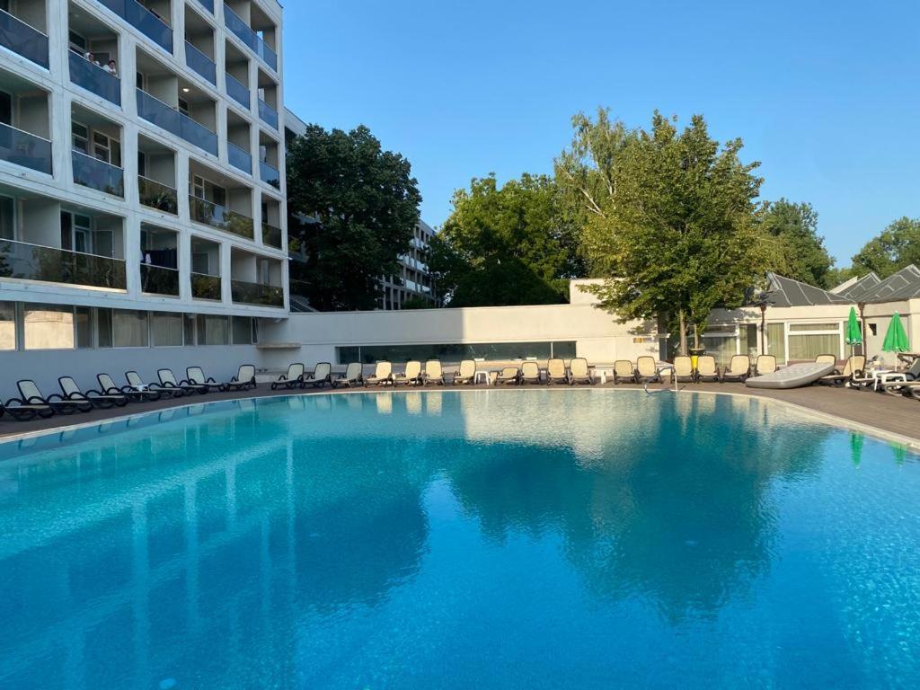Hotel Agora Neptun Extérieur photo