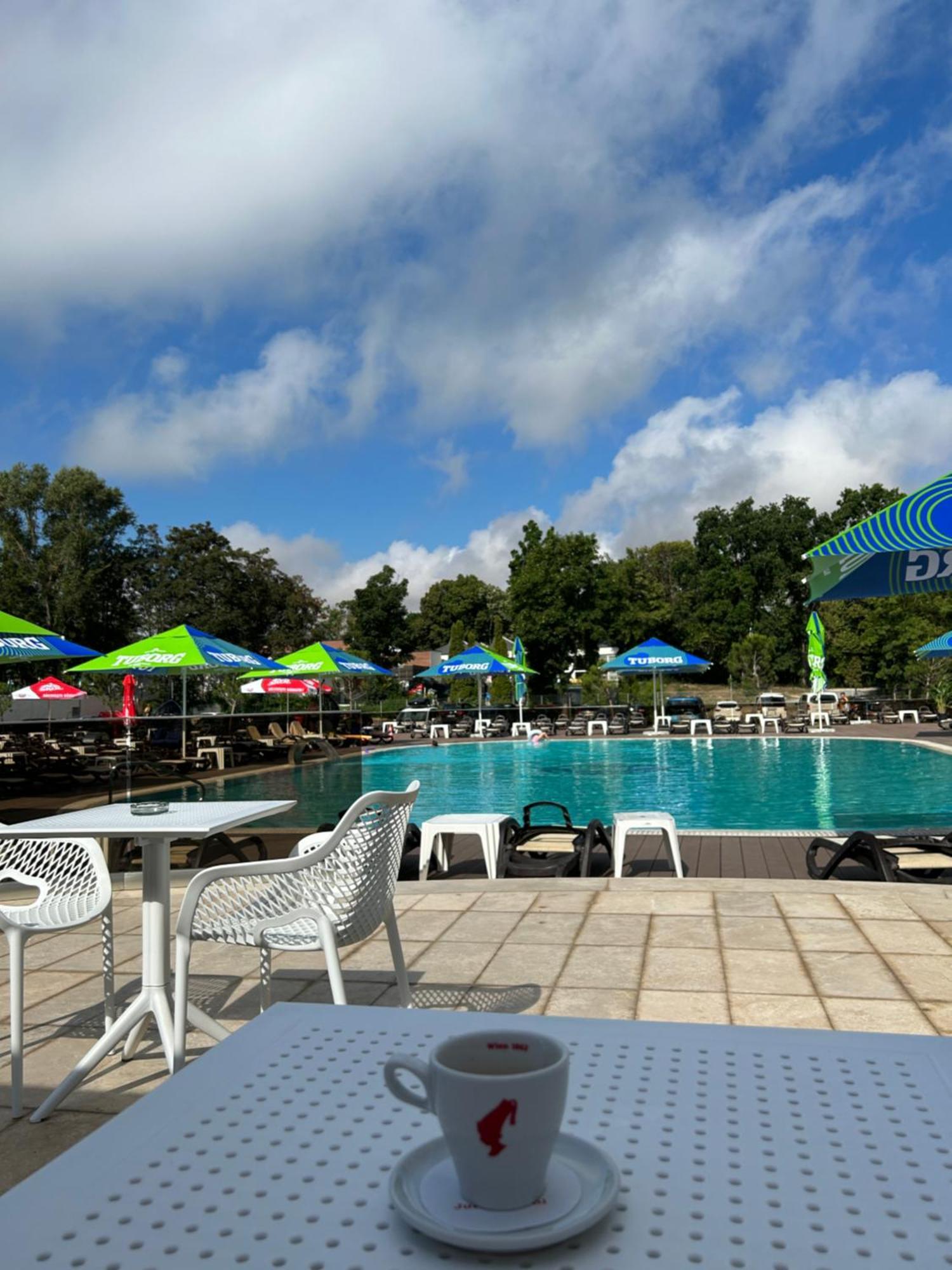 Hotel Agora Neptun Extérieur photo