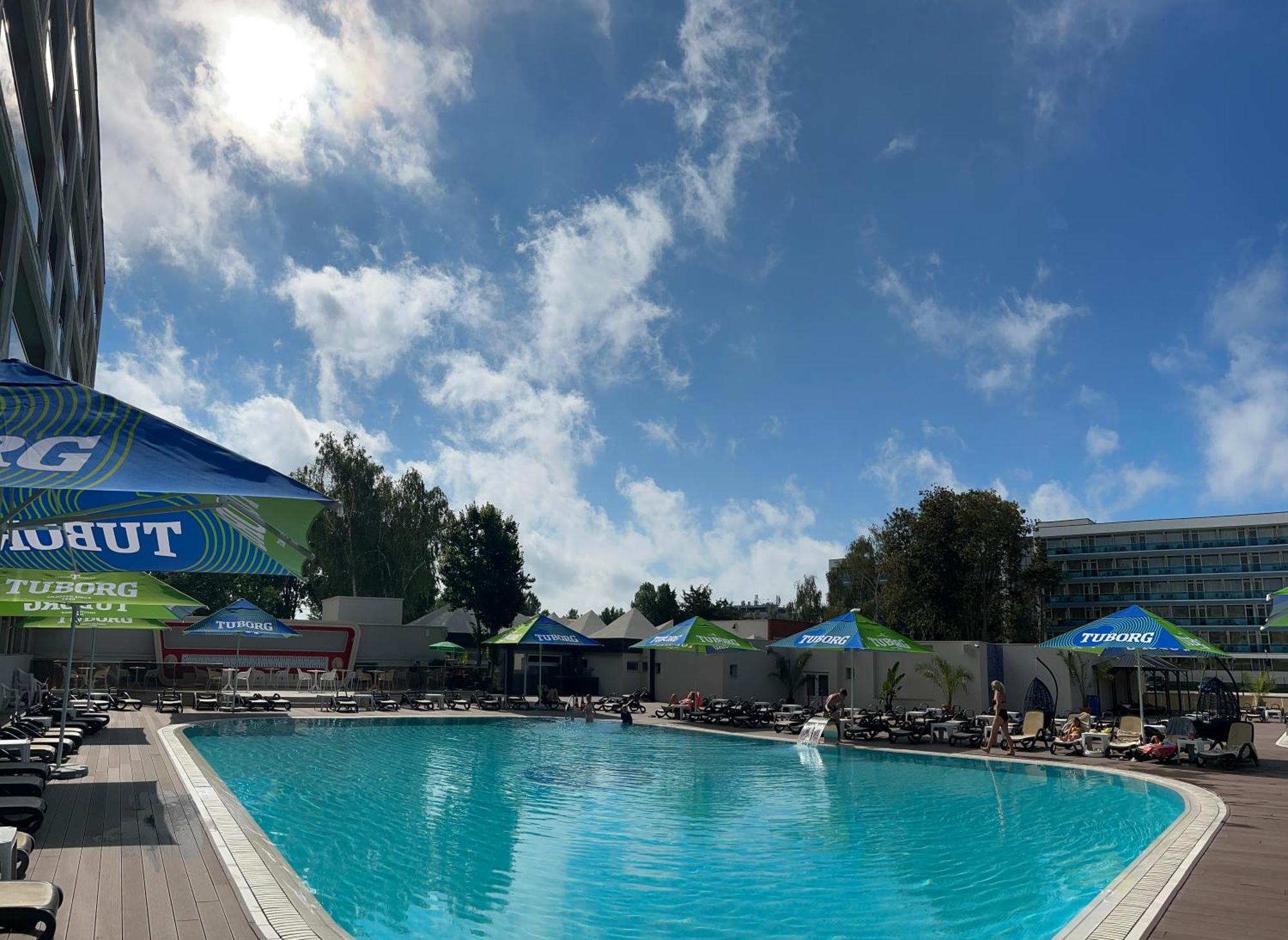 Hotel Agora Neptun Extérieur photo