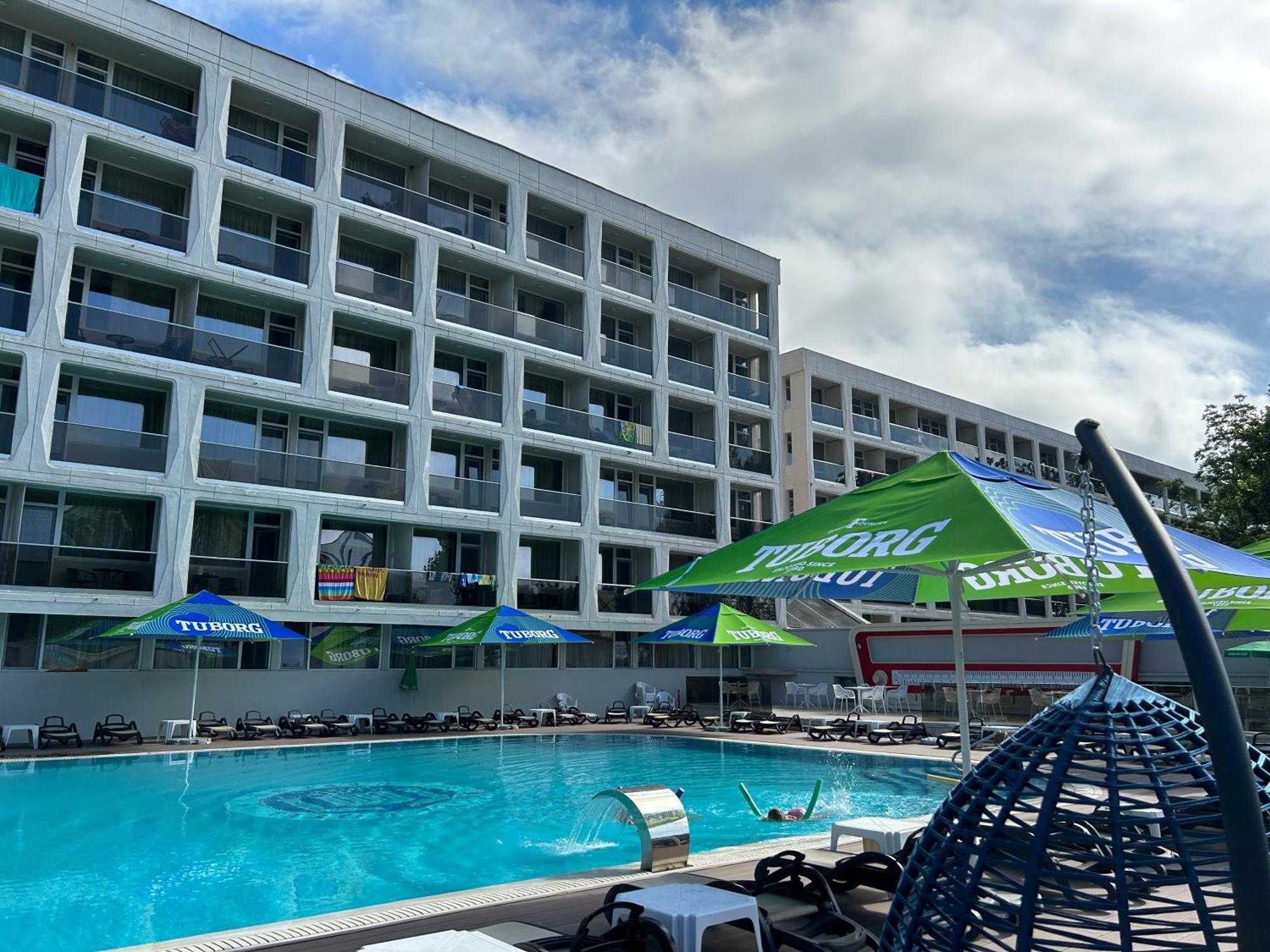 Hotel Agora Neptun Extérieur photo