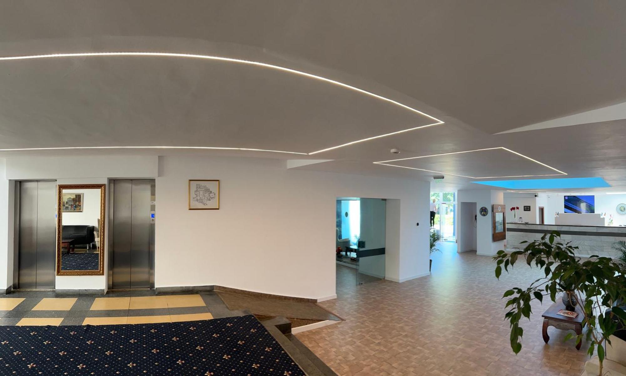 Hotel Agora Neptun Extérieur photo
